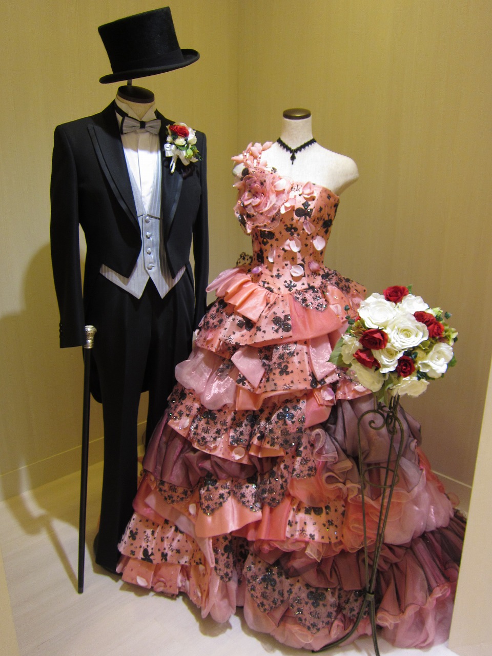 エスタシオン デ 神戸 不思議の国のドレス